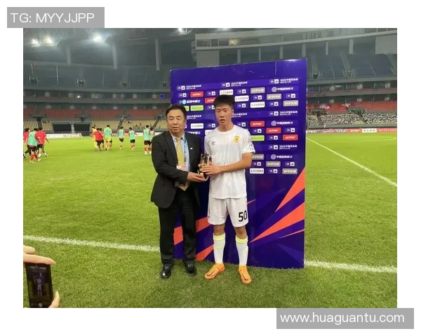 足球明星晃头视频精彩瞬间回顾让你领略足球技艺的魅力与风采